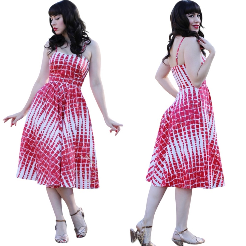 NWT Unique Vintage Darcy Dress Red &‎ White Geometric Pattern Size S Pinup Retro